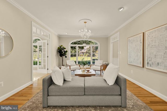 2487 OAKTON HILLS DR, Oakton, VA 22124