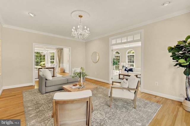 2487 OAKTON HILLS DR, Oakton, VA 22124