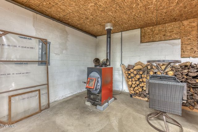 167 Country Acres Drive, Elizabethton, TN 37643
