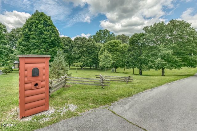 167 Country Acres Drive, Elizabethton, TN 37643