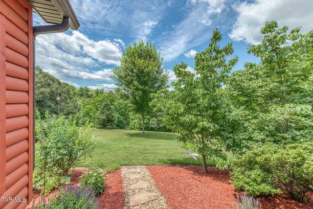 167 Country Acres Drive, Elizabethton, TN 37643