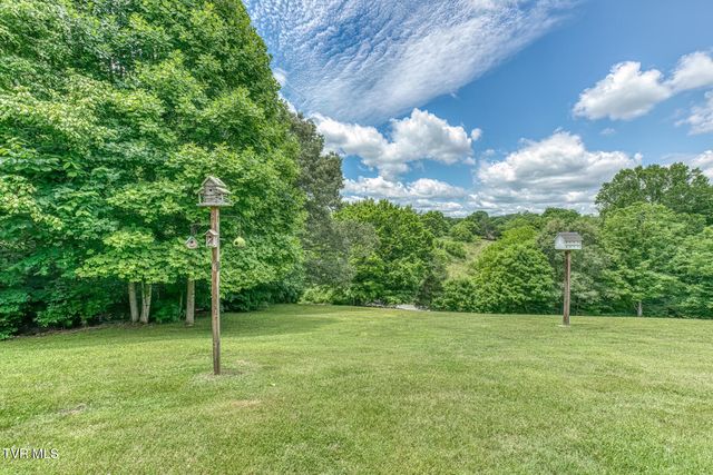 167 Country Acres Drive, Elizabethton, TN 37643