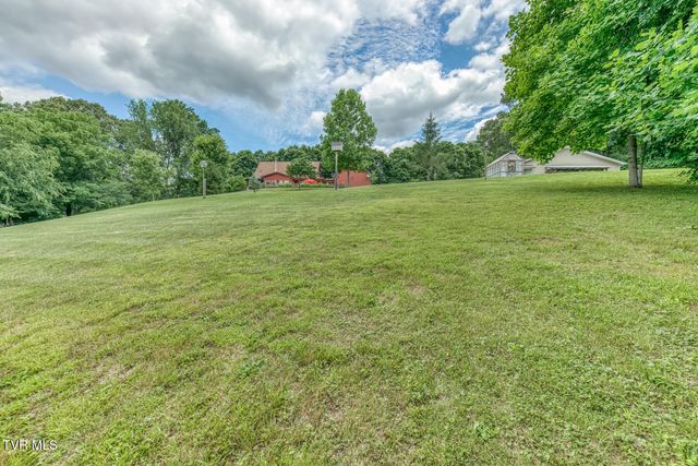 167 Country Acres Drive, Elizabethton, TN 37643