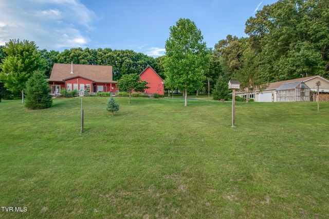 167 Country Acres Drive, Elizabethton, TN 37643