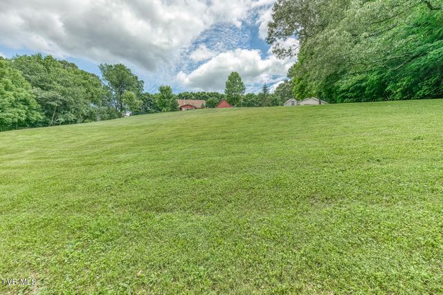 167 Country Acres Drive, Elizabethton, TN 37643