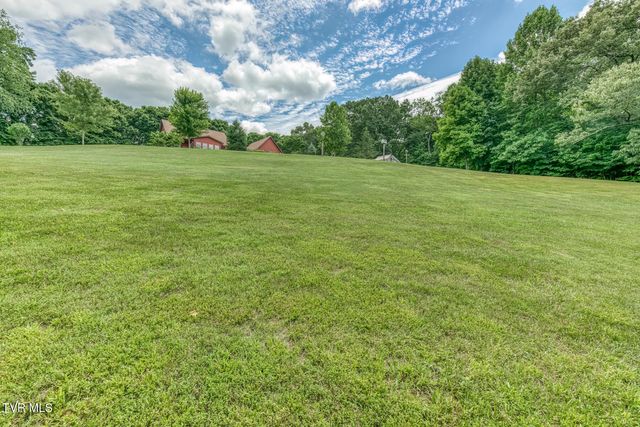 167 Country Acres Drive, Elizabethton, TN 37643
