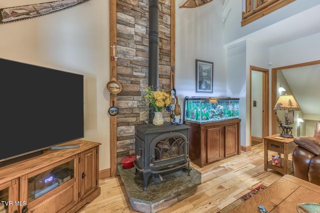 167 Country Acres Drive, Elizabethton, TN 37643