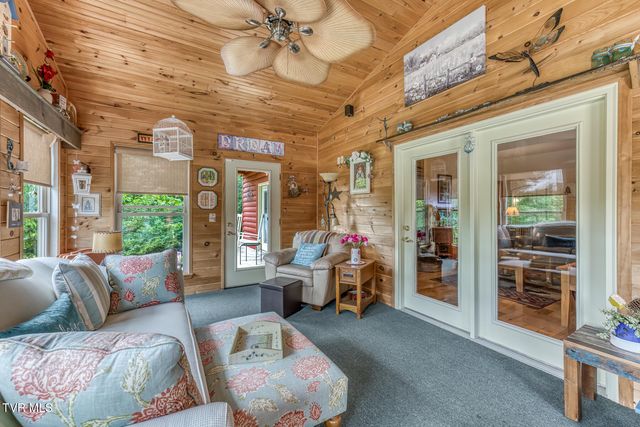 167 Country Acres Drive, Elizabethton, TN 37643