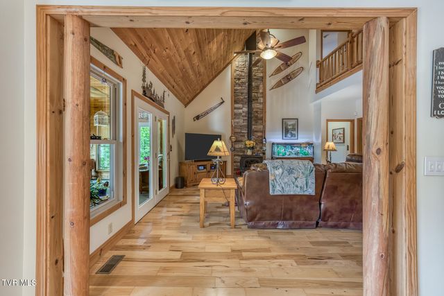 167 Country Acres Drive, Elizabethton, TN 37643