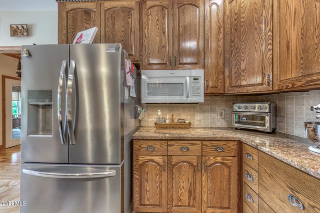 167 Country Acres Drive, Elizabethton, TN 37643