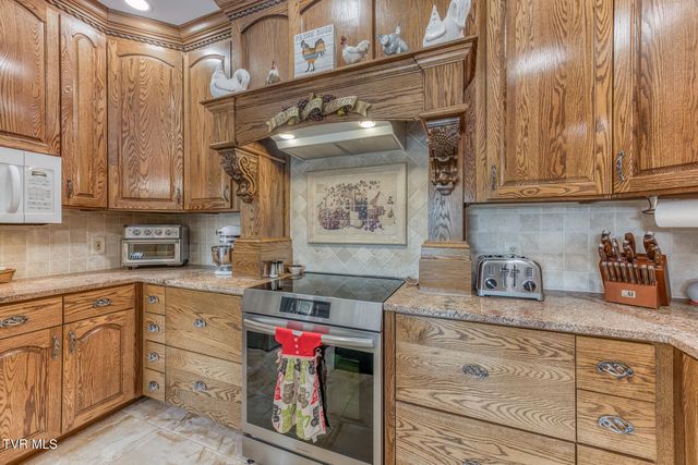 167 Country Acres Drive, Elizabethton, TN 37643