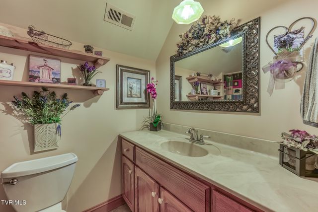 167 Country Acres Drive, Elizabethton, TN 37643