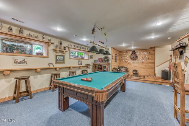 167 Country Acres Drive, Elizabethton, TN 37643