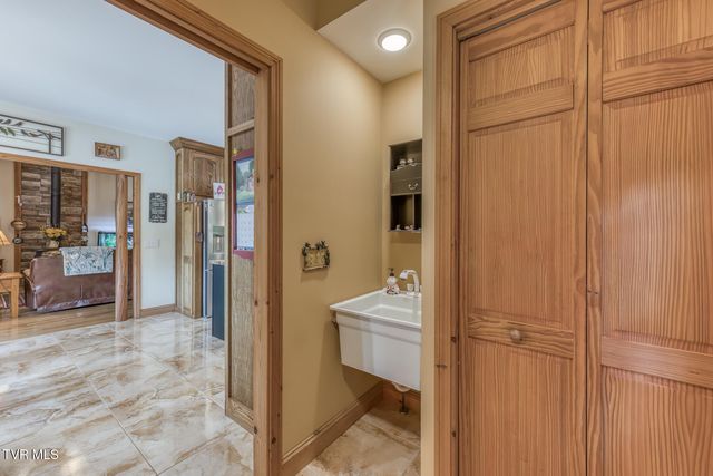 167 Country Acres Drive, Elizabethton, TN 37643