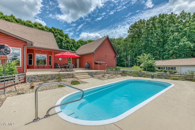 167 Country Acres Drive, Elizabethton, TN 37643