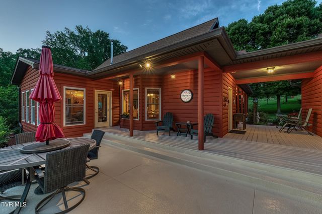 167 Country Acres Drive, Elizabethton, TN 37643