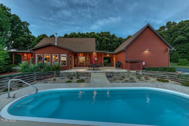 167 Country Acres Drive, Elizabethton, TN 37643
