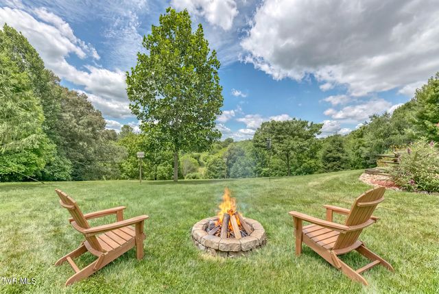 167 Country Acres Drive, Elizabethton, TN 37643