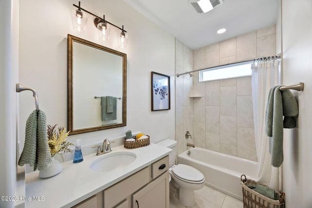 7326 Foxbriar Drive, Leland, NC 28451
