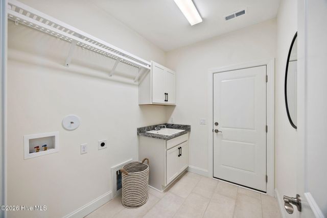 7326 Foxbriar Drive, Leland, NC 28451