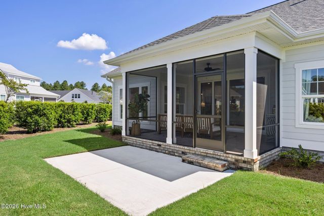7326 Foxbriar Drive, Leland, NC 28451