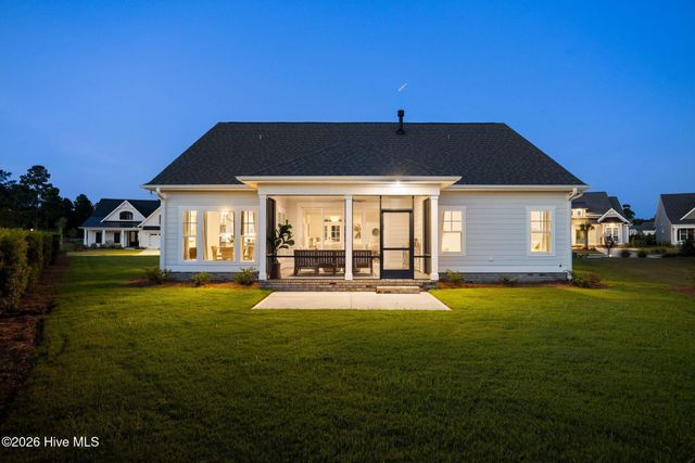 7326 Foxbriar Drive, Leland, NC 28451
