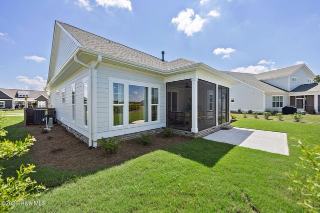 7326 Foxbriar Drive, Leland, NC 28451