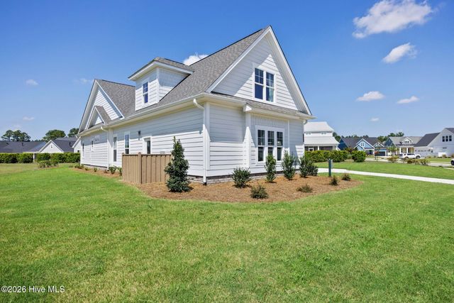 7326 Foxbriar Drive, Leland, NC 28451