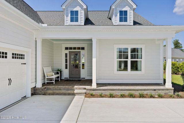 7326 Foxbriar Drive, Leland, NC 28451