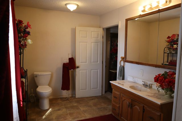 5993 Jaguar Road, Ropesville, TX 79358