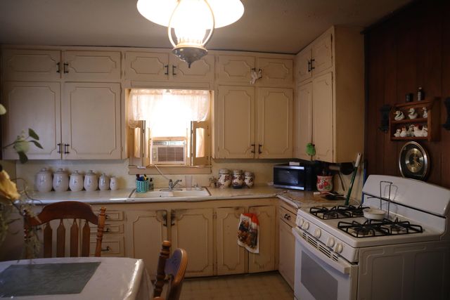 5993 Jaguar Road, Ropesville, TX 79358