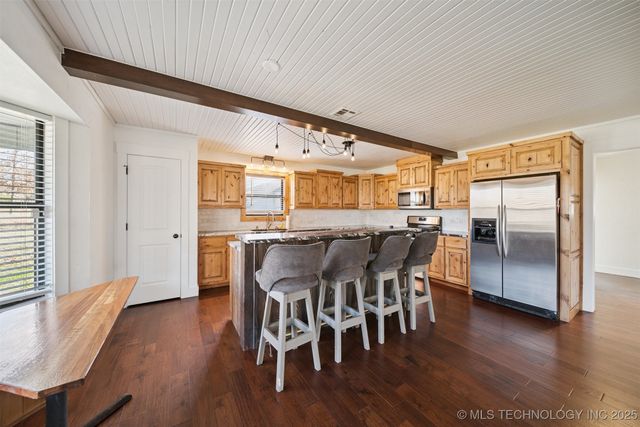 290 E 483 Road, Salina, OK 74365