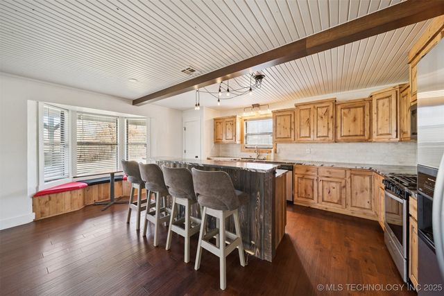 290 E 483 Road, Salina, OK 74365