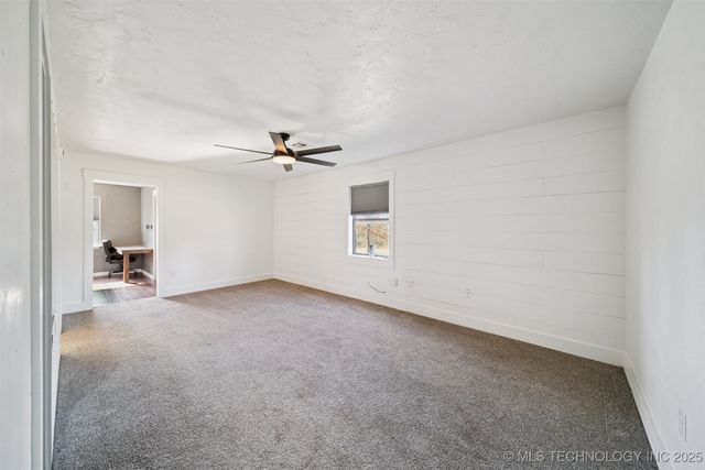 290 E 483 Road, Salina, OK 74365