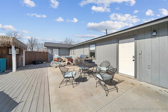 290 E 483 Road, Salina, OK 74365