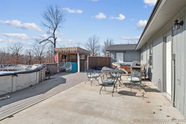 290 E 483 Road, Salina, OK 74365