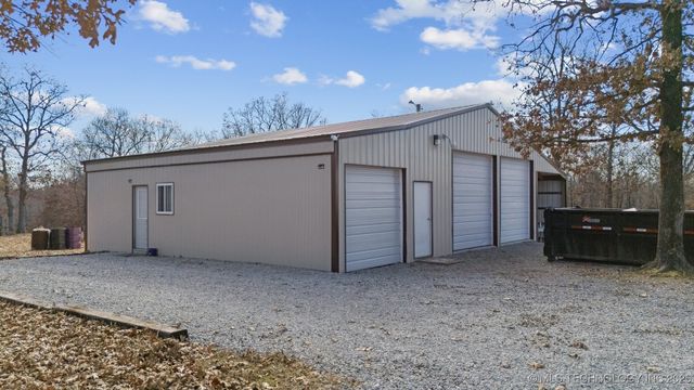 290 E 483 Road, Salina, OK 74365
