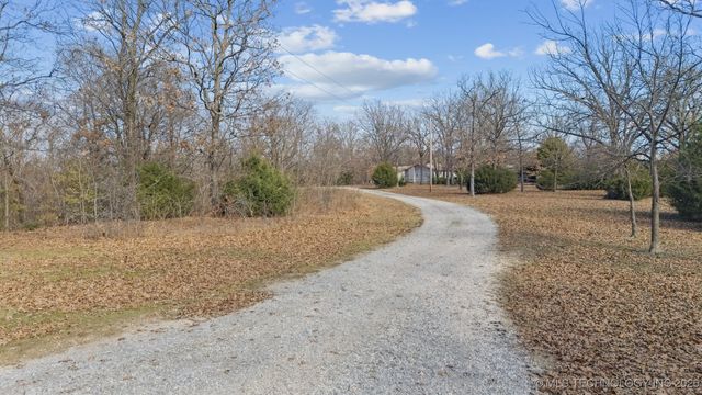 290 E 483 Road, Salina, OK 74365