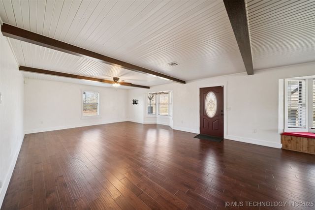 290 E 483 Road, Salina, OK 74365