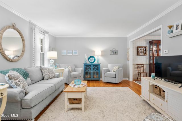 6 Hadel Road, Glenville, NY 12302