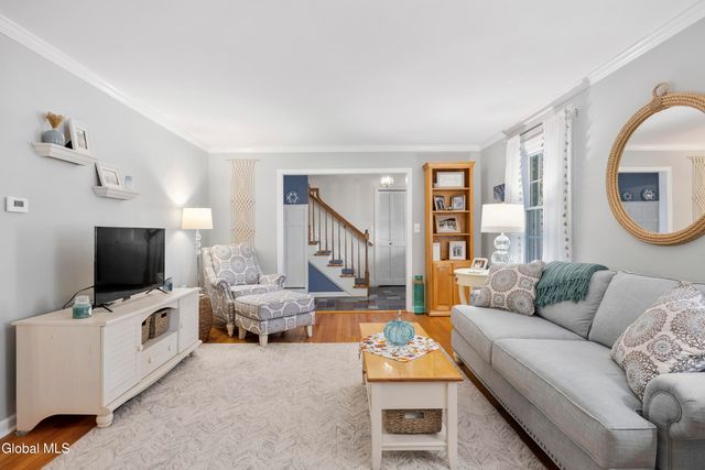 6 Hadel Road, Glenville, NY 12302