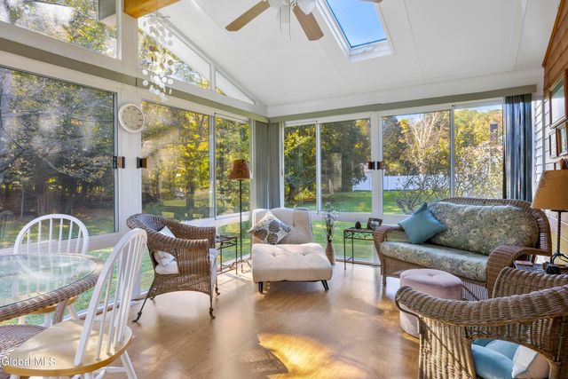 6 Hadel Road, Glenville, NY 12302