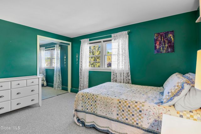 6 Hadel Road, Glenville, NY 12302