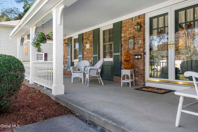 6 Hadel Road, Glenville, NY 12302