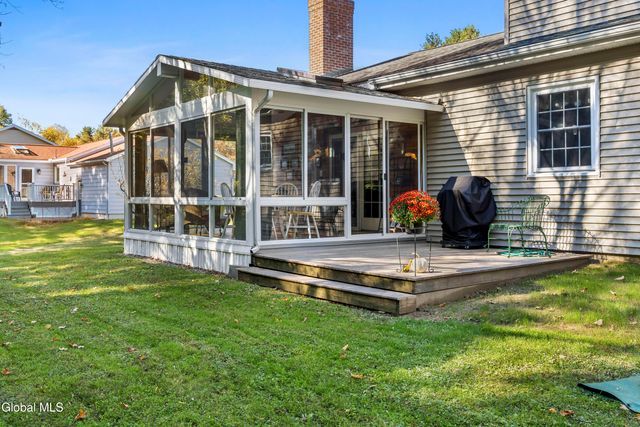 6 Hadel Road, Glenville, NY 12302