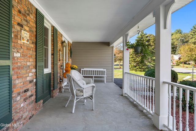 6 Hadel Road, Glenville, NY 12302