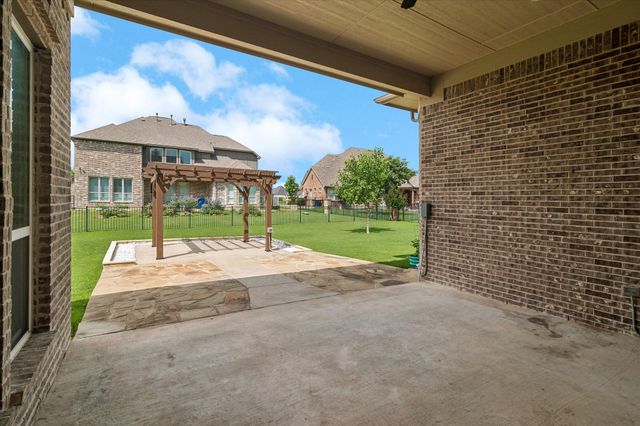 1905 Running Deer Lane, Gunter, TX 75058