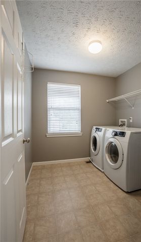 1694 Wimbledon Drive, Fairborn, OH 45324