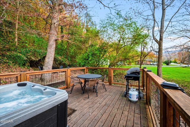 5337 Pittman Center Road, Sevierville, TN 37876