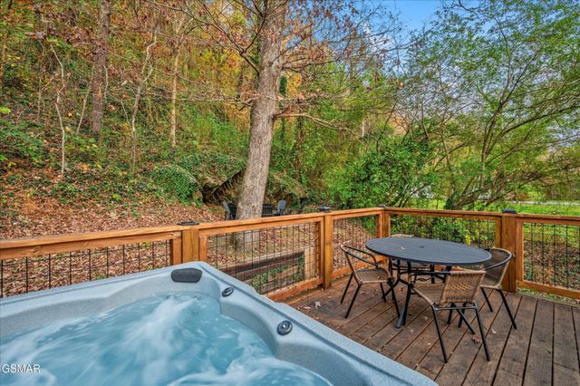 5337 Pittman Center Road, Sevierville, TN 37876
